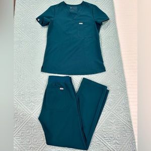 Caribbean Blue FIGS scrub set